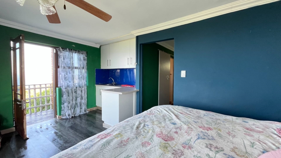 6 Bedroom Property for Sale in Herolds Bay Western Cape